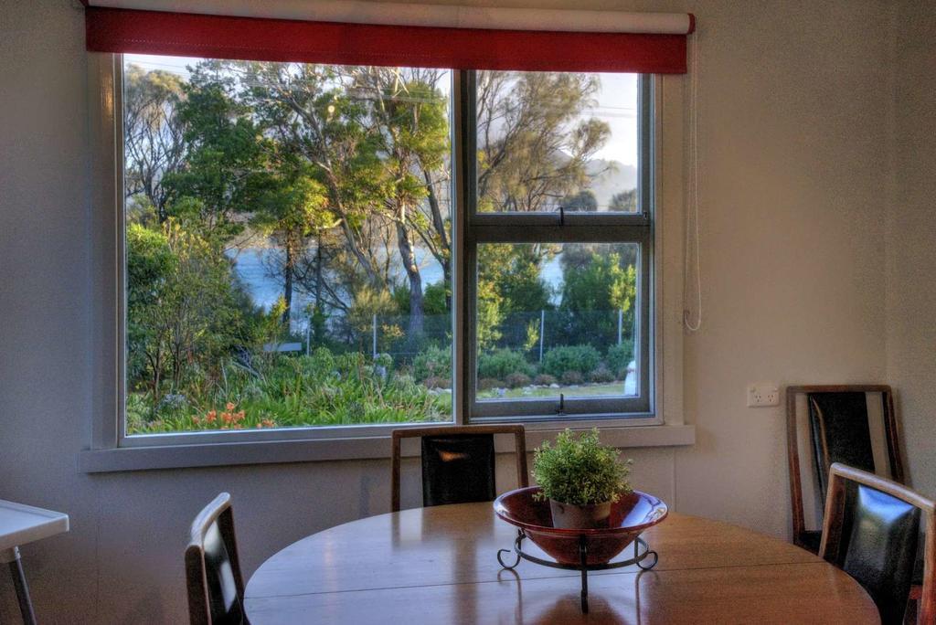 Cove Beach Apartment 1 Coles Bay Eksteriør bilde